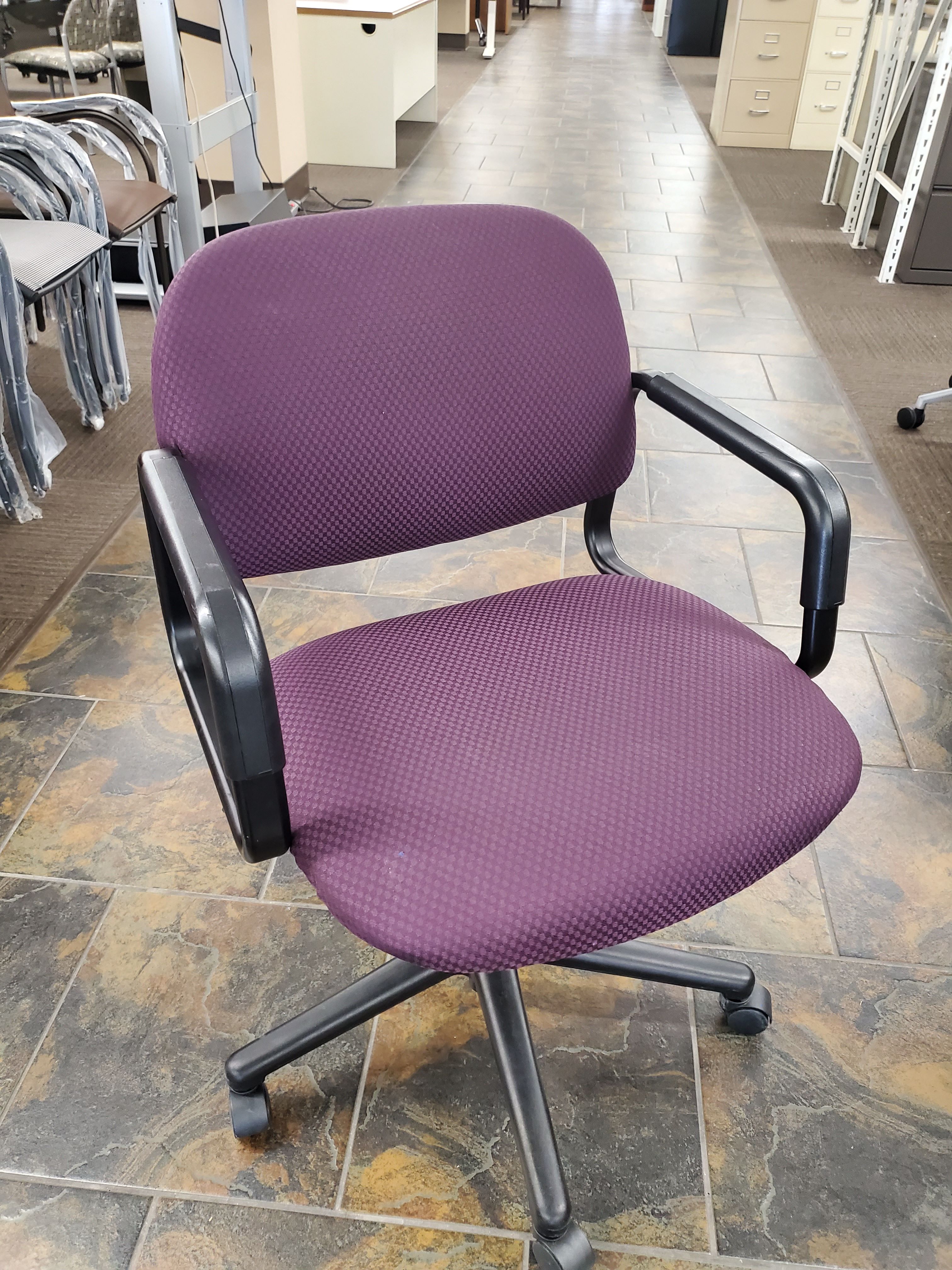 Hon 4002 Mid Back Work Chair W Arms Used