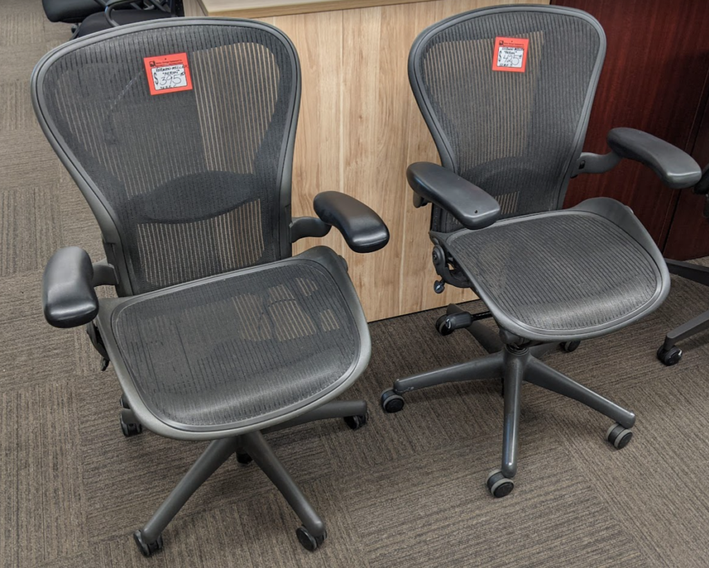 Herman Miller "Aeron" Mesh Task Chair Used Welter Storage